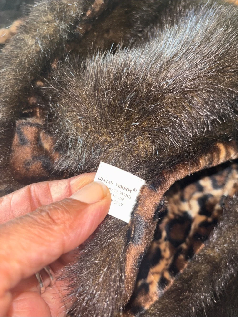 🆕 Luxury Faux Fur Throw Blanket in Dark Brown with Leopard Trim